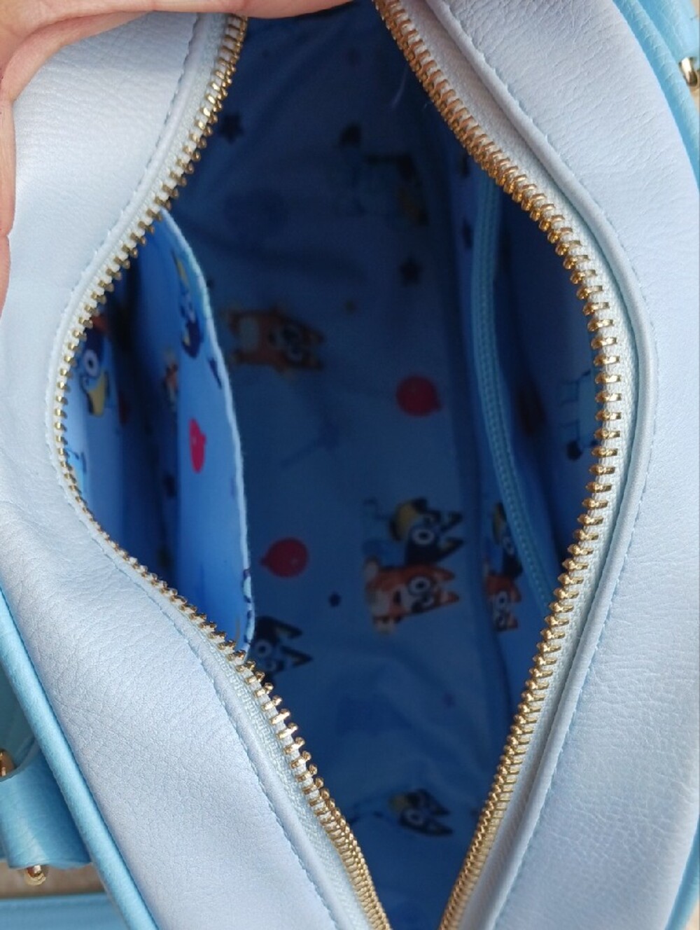 Bluey Boxlunch - OUR Universe Bowling Bag Collector's Purse - Picture 7 of 8